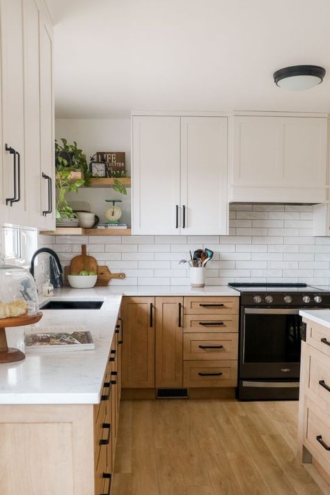 Modern farmhouse custom kitchen in Southern Manitoba Modern Farmhouse Renovation, Farmhouse Renovation, Modern Farmhouse Kitchen, Oak Kitchen, Style Deco, Modern Farmhouse Kitchens, Kitchen Redo, Updated Kitchen, Kitchen Remodel Idea