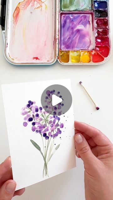 Anna Koliadych on Instagram: "Watercolor Q-tip technique with a cotton swab: just painting very simple wildflowers. Everyone can do this fun and easy technique 💜🥰���🎨 #watercolor #watercolortechnique #watercolorillustration #watercolors #watercolortutorial #diy #crafts" Watercolor Birthday Cards Flowers, Watercolor Flower Paintings Easy, Simple Floral Painting Ideas, Cute Easy Paintings Simple, Watercolour Flowers Simple, Watercolor Easy Painting, Simple Watercolor Cards, Watercolor For Kids, Q Tip Art