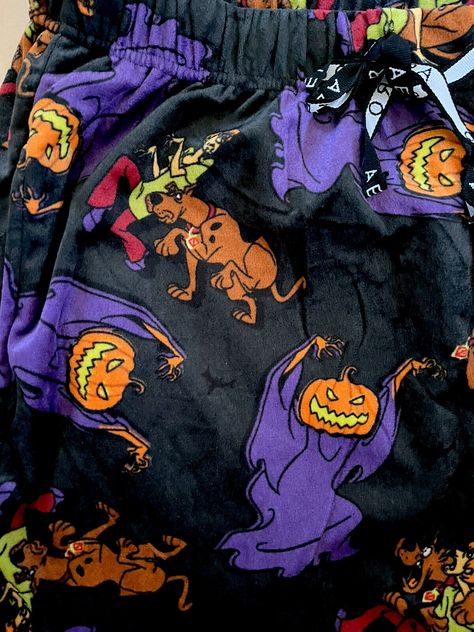 Scooby Doo Halloween Pajama Pants Lounge Pants Sleepwear Shaggy 🎃Men's L 2 Cool Pj Pants, Fuzzy Halloween Pajama Pants, Halloween Pajamas Aesthetic, Pajama Pants Aesthetic, Halloween Pj Pants, Fuzzy Pj Pants, Matching Pajama Pants, Suit Halloween Costume, Halloween Shapes