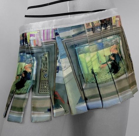 Print Fashion Runway, Tv Aquarium, Alexander Graham Bell, Silly Clothes, Aesthetic Things, Eclectic Fashion, Soft Grunge, Silk Skirt, Dream Clothes