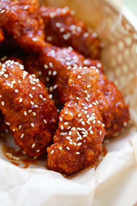 Malaysia Recipes, Spicy Korean Chicken, Korean Fried Chicken Recipe, Korean Chicken, Rasa Malaysia, Korean Fried Chicken, Crispy Fried Chicken, Fried Chicken Recipes, Sweet Sauce