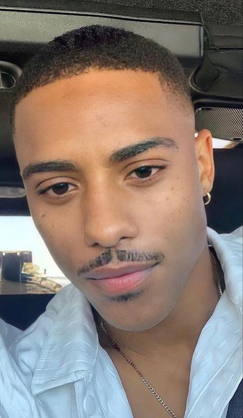 Burn Aesthetic, Drunk Face, Moustache Style, Beard And Mustache Styles, Keith Powers, Boy Haircuts Short, Full Eyebrows, Brown Hair Men, Mustache Styles