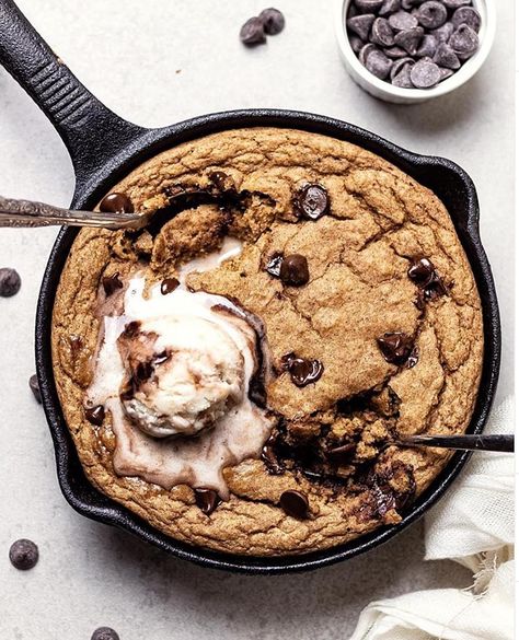 Chocolate Chip Skillet Cookie, Skillet Cookie Recipe, Skillet Chocolate Chip Cookie, Skillet Cookie, Dairy Free Ice Cream, Peanut Butter Chocolate Chip Cookies, Chocolate Peanut Butter Cups, Best Peanut Butter, Vegan Peanut Butter