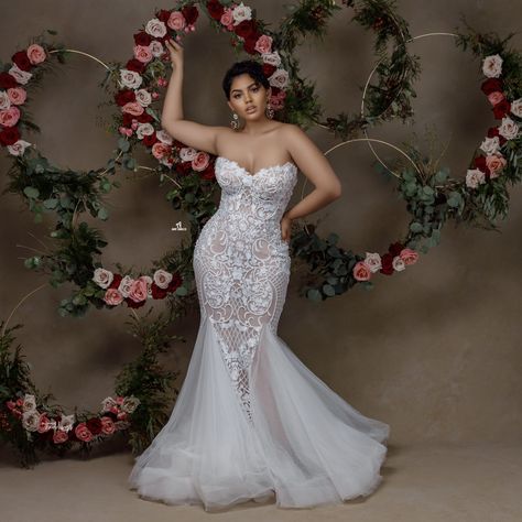 Floral Loops, Gorgeous Dresses! This Bridal Shoot will have you Gushing Dream Wedding Dresses Black Women, Bestie Wedding, Short Curvy, Wedding Dresses Black Women, Curvy Wedding Dress, Curvy Wedding, Weddings Dresses, Beaded Wedding Gowns, Dresses Black Women