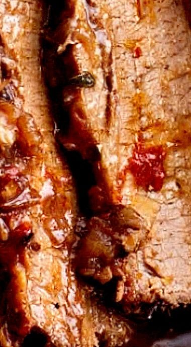 Ina Garten Beef Brisket Recipes, Ina Garten Brisket Recipe, Ina Garten Brisket With Onions And Leeks, Brisket Jewish, Brisket In Air Fryer, Brisket In Oven, Reheat Brisket, Tender Roast Beef, Le Crueset