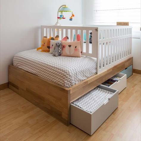 Baby Room Inspiration, Baby Cot, Wood Furniture Diy, Cot Bedding, Baby Supplies, Baby Bedroom, Kids' Bed, Baby Furniture, Baby Cribs