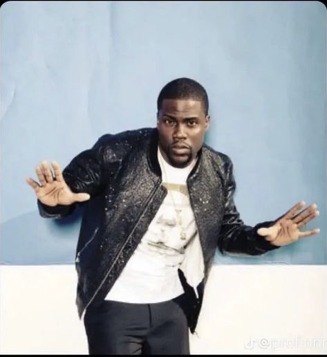 Kevin Hart Meme, Kevin Hart Funny, Entertaining Quotes, Kevin Hart, Reaction Face, Doing Me Quotes, Instagram Funny Videos, Funny Profile, Twitter Quotes Funny