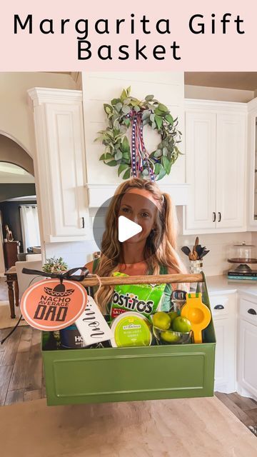 Leanna Laming on Instagram: "MARGARITA GIFT BASKET 🍋‍🟩🍹  Spice up Dad’s day with a Margarita Gift Basket 🍹 The perfect blend of relaxation and celebration for Father’s Day! #CheersToDad #FathersDayGiftIdeas  Comment DAD and I’ll send you a DM with all the shopping links!! 📫💌  #foodreelsfoodblogger #instafood #betterhomesandgardens #mybhg #mybhghome #bhghowiholiday #bhgholiday  #foodreels  #ltkhome" Margarita Basket Ideas, Bartender Gift Basket, Margarita Gift Basket Ideas, Margarita Gift Basket, Margarita Gift, Margarita Gifts, Raffle Basket, Raffle Baskets, Themed Gift Baskets