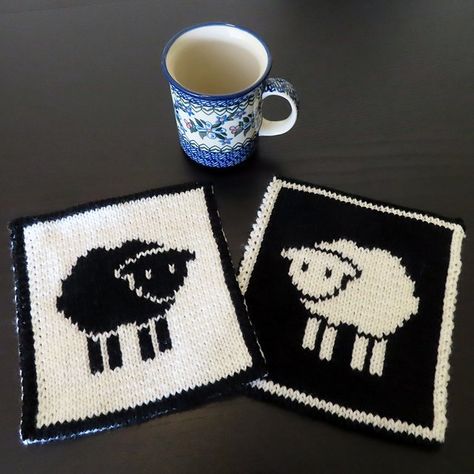 Double Knit Counting Sheep Potholder Sheep Knitting Pattern, Opposite Colors, Potholder Patterns, Counting Sheep, Cat Scarf, Cute Sheep, Pattern Code, Types Of Yarn, Double Knit