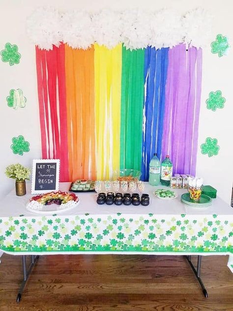 20 St. Patrick's Day Party Decor Ideas » Lady Decluttered March Birthday Party Ideas, Saint Patricks Party Ideas, St Pattys Party, St Patricks Theme, St Patricks Baby, St Patrick's Day Birthday, St Patricks Decorations, Day Party Decor, St Patrick Day Treats