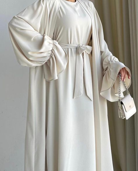 Bold Fashion Outfits, Modest Fashion Muslim, White Abaya, Islamic Fashion Dresses, Modest Summer Fashion, Modest Dresses Fashion, Modest Casual Outfits, Hijabi Fashion Casual, Fashion Sketches Dresses