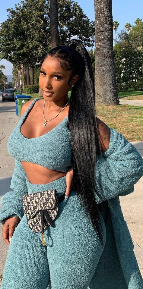 Bernice Burgos, And God Created Woman, Curvy Girl Outfits, Woman Crush, Black Women, Girl Outfits, Black