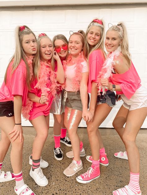 Pink out football outfit spirit week outfit Pink Day Outfits, Pink Out Outfits, Pink Out Football Game Outfits, Fnl Outfits, Flashback Mary, Fnl Fits, Football Game Outfit Highschool, College Tailgate Outfit, Spirit Days