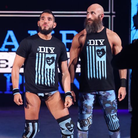 DIY (Johnny Gargano & Tommaso Ciampa) Diy Wwe, Tommaso Ciampa, Johnny Gargano, Worlds Collide, Wwe World, Mountain Photos, Jacob Black, Wwe Photos, Wwe Wrestlers