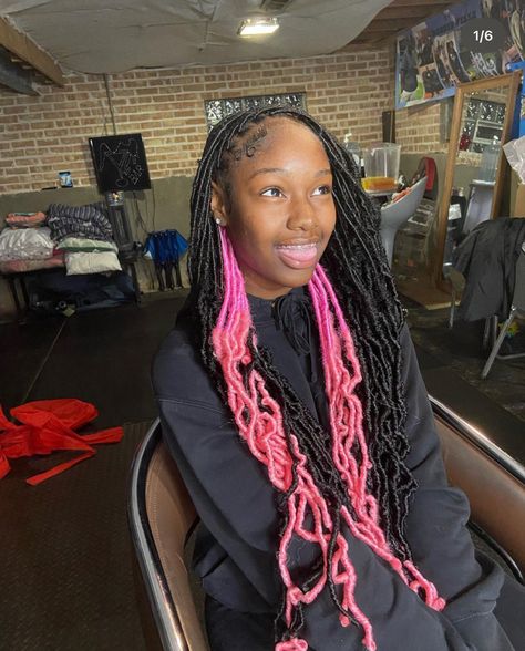 Black And Pink Braids Peekaboo, Medium Pink Peekaboo Braids, Brown And Pink Hair Peekaboo Braids, Soft Locs With Pink, Soft Locs With Pink In The Back, Pink And Black Soft Locs, Peakaboobraids Pink And Black, Peakboo Braids Pink With Curls, Pink And Black Hair