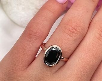 ArielFineJewelry - Etsy Bezel Wedding Set, Bezel Engagement Rings, Gold Black Diamond Ring, Bezel Diamond Engagement Ring, Wedding Band And Engagement Ring, Value Design, Engagement Ring Black Diamond, Black Diamond Wedding Band, Black Diamond Wedding Bands