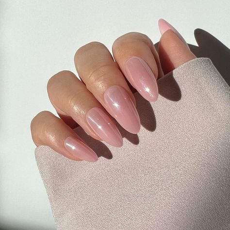 Blush Pink Chrome Glazed Donut Gel Press-Ons – Frst Class Beauty Pink Glazed Nails, Donut Wedding, Nail Inspired, Pink Chrome Nails, Strawberry Glaze, Gel Press On Nails, Chrome Nail Art, Squoval Nails, Glazed Donut