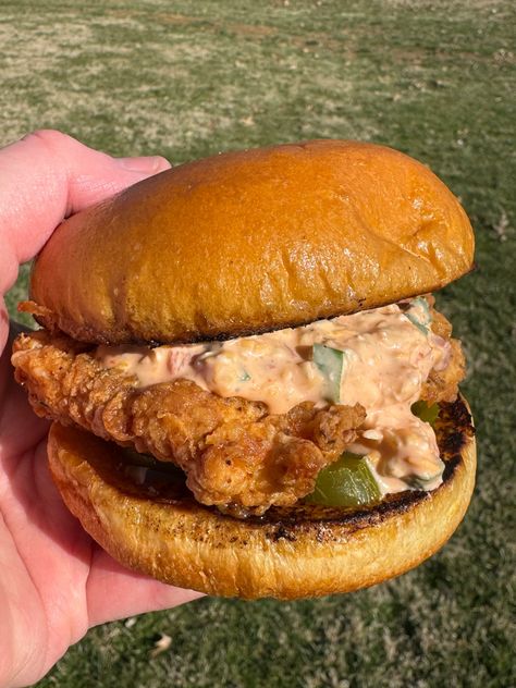 Copycat Chick Fil A Honey Pepper Pimento Sandwich, Pimento Cheese Sandwich, Grill Nation, Grilled Chicken Sandwich Recipes, Chicken Thigh Seasoning, Honey Fried Chicken, Easy Fried Chicken, Pimento Cheese Sandwiches, Creamy Italian Chicken