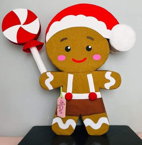 How To Draw Gingerbread Man, Gingerbread Piñata, Diy Candy Land Christmas Decorations, Christmas Piñatas, Plate Wall Display, Giant Lollipop, Diy Candyland, Gingerbread Man Crafts, Clown Crafts