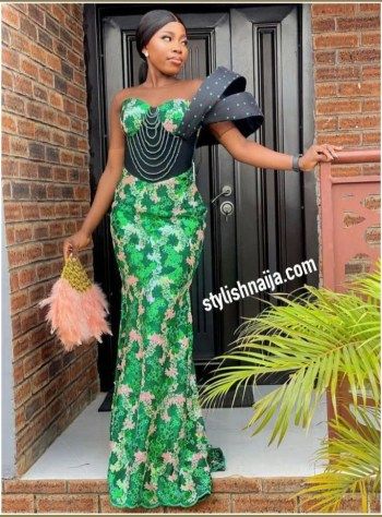 Sincillating Ankara Styles For Stylish African Ladies. - Stylish Naija Model Gown, Ankara Asoebi, Ankara Prom Dress, African Party Dresses, Stylish Naija, Lace Gown Styles, Dress Luxury, African Lace Dresses, Gown Styles