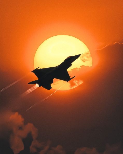 F 16 Wallpaper, Aircraft Iphone Wallpaper, Aircraft Aesthetic, Fighter Pilot Aesthetic, Jet Painting, Airforce Aesthetic, Fighter Jets Wallpaper, Aircraft Wallpaper Aviation Art, Aviation Wallpaper Laptop