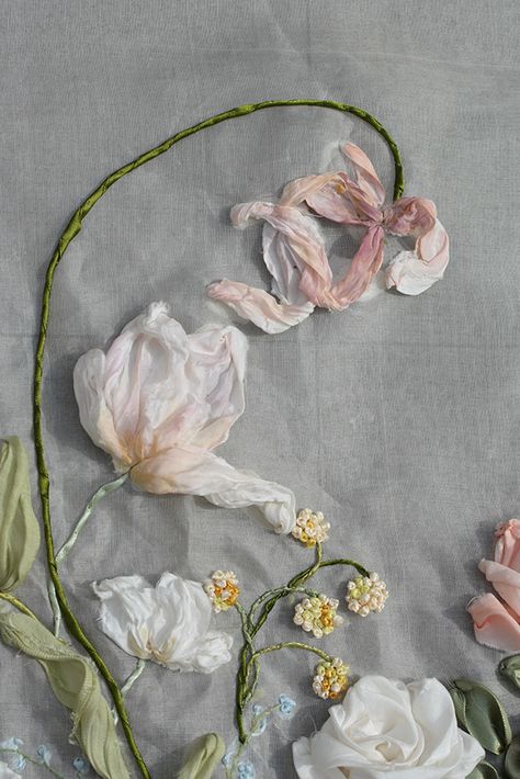 Soft Sculpture Flowers, Flowers Textiles, Flower Textiles, Textiles Flowers, Botanical Fashion, Silk Ribbon Embroidery Patterns, A Level Textiles, Embroidered Duvet Cover, Making Fabric Flowers