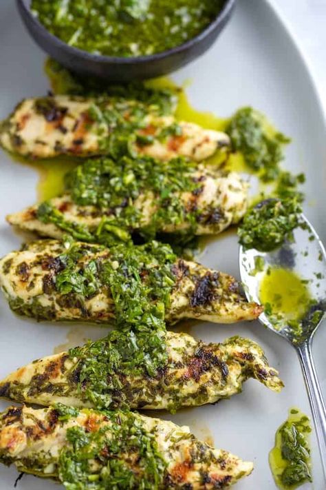 Chimichurri Sauce Chicken, Chimichurri Chicken, Grilled Chicken Tenders, Simple Dinners, Chicken Tenderloin, Chicken Tenderloin Recipes, Beef Steak Recipes, Clean Eating Chicken, Chimichurri Sauce