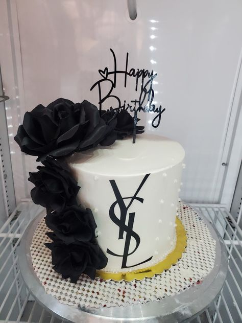 Designer Cakes Birthday, Dior Cake Ideas, Designer Cake, Ysl Cake, Ysl Cake Birthday, Cake Dior Birthday, Miss Dior Birthday Cake, Louis Vuitton Torte, Chanel Birthday Cake For Women