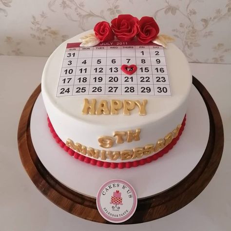 Cake Designs For Fiance Birthday, Husband Birthday Cake, Calendar Cake, Nursing Graduation Cakes, Cake Varieties, Small Wedding Decor, Fiance Birthday, Birthday Cake For Husband, Birthday Cake Decorating Ideas