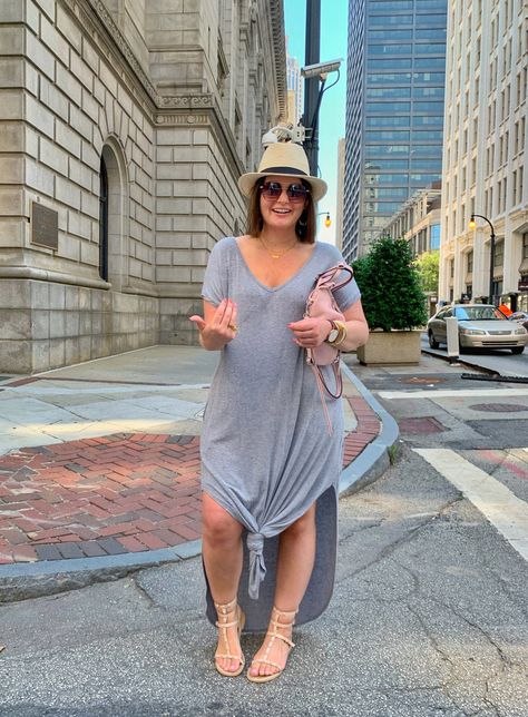 Gray Dress Outfit Summer, Summer Maxi Dress Outfit, Julia Marie, Casual Chic Outfits, Plus Size Summer Outfits, Maxi Dress Outfit, Old Dresses, Maxi Robes, Curvy Girl Outfits