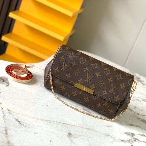 PM/Small Favorite Shoulder Bag Louis Vuitton Favorite Mm, Favorite Mm, Louis Vuitton Favorite, Leather Product, Air Jordan Shoes, 72 Hours, Vuitton Bag, Vuitton Handbags, Louis Vuitton Handbags