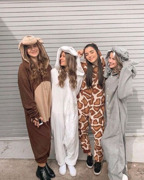 Best Friend Fotos, Foto Best Friend, Bff Pics, Annie Grace, Cute Group Halloween Costumes, Bff Halloween Costumes, Best Friend Photography, Trendy Halloween Costumes, Fotos Goals