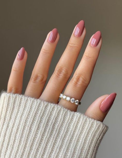 Explore the 58 best pink nails ideas for 2024, from soft pastels to bold hot pinks, and discover the perfect style to make a statement. #nudenails Best Pink Nails, Pink Nails Ideas, Matte Nails Glitter, Pink Nail Ideas, Nail Organization, Blush Pink Nails, Sophisticated Manicure, Nail Quotes, Chrome Nail Art