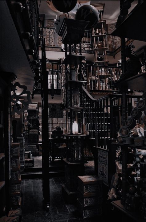 Hp Wallpaper Aesthetic, Harry Potter Aesthetic Wallpaper Dark, Harry Potter Asthetics Photos, Harry Potter Dark Aesthetic, Wallpaper Aesthetic Harry Potter, Dark Library Aesthetic, Nature Asthetics, Harry Potter Wallpaper Aesthetic, Old Library Aesthetic