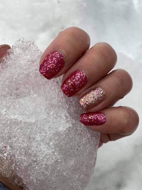 Nail Themes, Pink Christmas Nails, Nails Color Street, Mani Ideas, Nail Color Combos, Halloween Ring, Street Nails, Dark Nails, Nails Pink