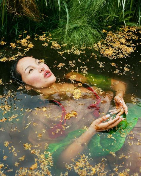 Ren Hang, Water Shoot, Water Nymphs, Photography Inspo, Photography Inspiration, Float, Portrait Photography, Art Photography, A Woman