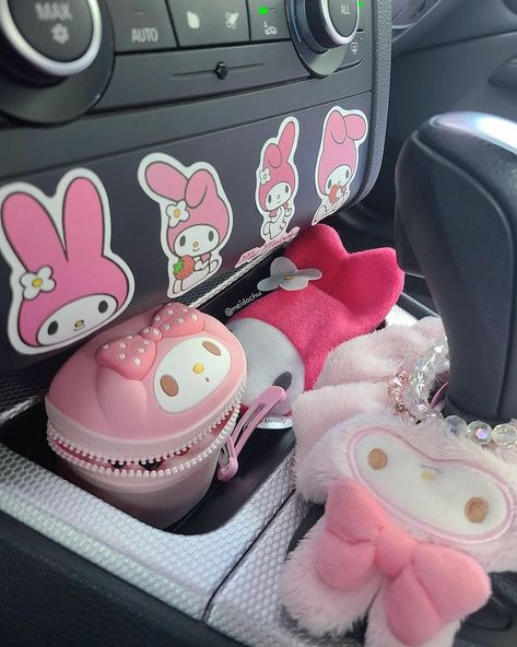 Sanrio Car Accessories, Kuromi Car, Car Interior Diy, Hello Kitty Car, Girly Car Accessories, Car Deco, Cool Car Accessories, Girly Car, Baby Pink Aesthetic