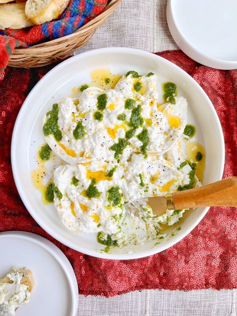 Appetizers With Burrata Cheese, Whipped Burrata Dip, Baked Burrata Appetizer, Recipes Using Burrata Cheese, Buratta Appetizer Cold, Recipes With Burrata Cheese, Burrata Recipe Appetizers, Burrata Bar, Whipped Burrata