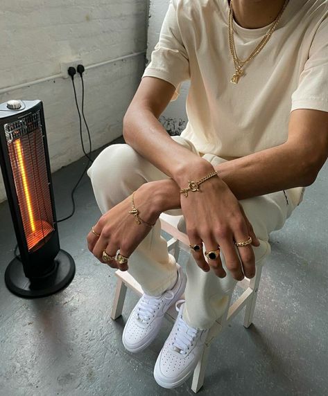 Gold Outfit Aesthetic, Jeremy Gilbert, White Outfit For Men, Mens Aesthetic, Fly Guy, Gold Outfit, Boys Fits, Mens Fashion Blog, Fire Fits