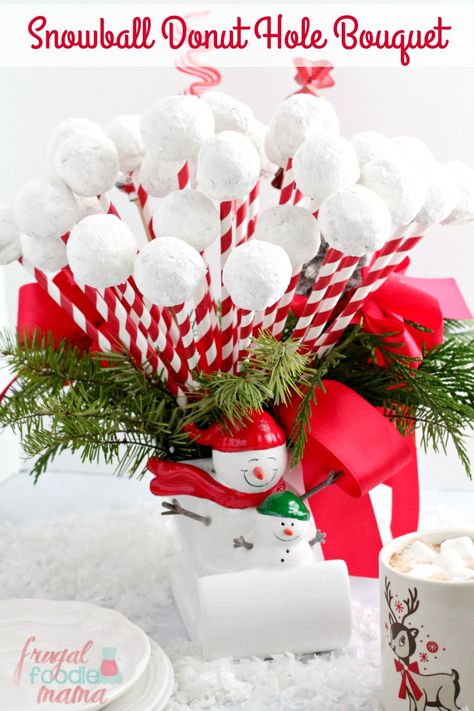 Create an easy & festive edible centerpiece for your holiday breakfast table with this Snowball Donut Hole Bouquet. Edible Centerpieces, Favorite Christmas Recipes, Festive Food, Donut Holes, Holiday Breakfast, Christmas Brunch, Christmas Dessert, Holiday Centerpieces, Holiday House