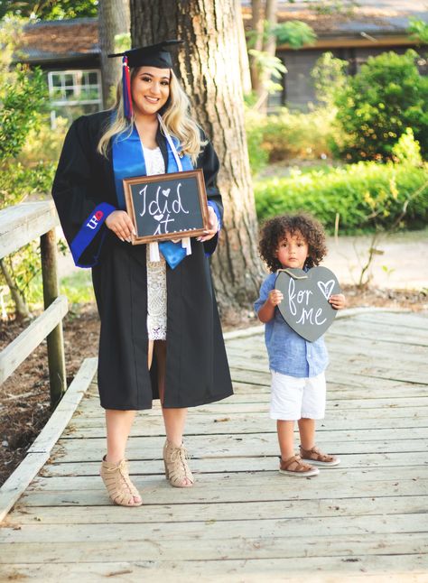 Mommy And Son Graduation Pictures, Mommy Graduation Cap, Mother Son Graduation Pictures, Single Mom Graduation Pictures, Mom And Son Graduation Pictures, Mother And Son Graduation Pictures, Mom Graduates College Pictures, Mom And Daughter Graduation Photo Ideas, College Graduation Pictures With Family