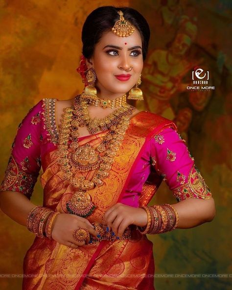 https://youtu.be/bcxwb01aKVo Bridal Jewellery Collections, Srilankan Wedding, South Indian Wedding Hairstyles, South Indian Bride Saree, Indian Bride Poses, South Indian Bridal Jewellery, Bride Photos Poses, Indian Wedding Photography Couples, Indian Bridal Photos