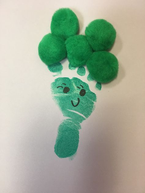 Veggies Crafts Preschool, Culinary Crafts For Toddlers, Broccoli Craft Preschool, Handprint Fruits And Vegetables, Vegetable Footprint Art, Broccoli Activities For Preschool, Banana Footprint Art, Nutrition Arts And Crafts For Kids, Infant Vegetable Art