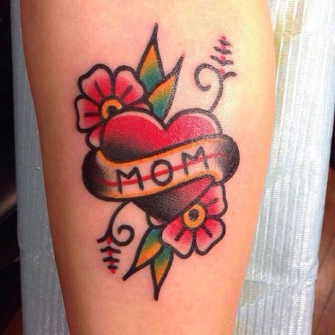 Classic Mom tattoo Mom Tattoos For Guys, Traditional Mom Tattoo, Dedication Tattoos, Mom Heart Tattoo, Mum Tattoo, Simple Tattoos For Women, Mom Tattoo Designs, Mom Tattoo, School Mom