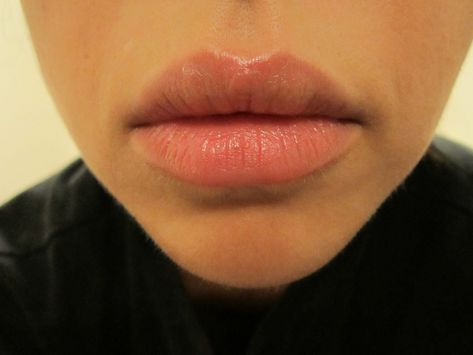 Product Review: City Lips Lip PlumpingTreatment by City Cosmetics ... Box City, City Lips, Lip Wrinkles, Lip Plumping, Collagen Production, Glossy Lips, Product Review, Lip Plumper, Face And Body