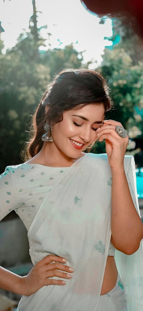 Rashi Khanna Raashi Khanna, Rashi Khanna, 15 Dresses, Bollywood Actress, Beautiful Pictures, Most Beautiful, Black Pink, Actresses, Dresses