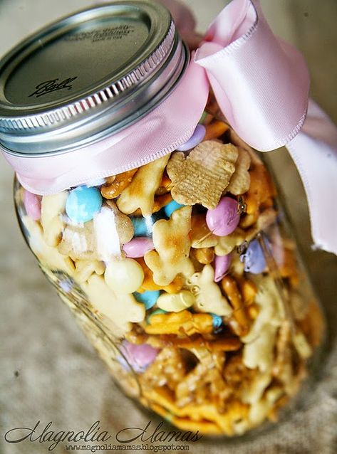 Easter Bunny Trail Mix Kids, Bunny Tail Trail Mix Recipe, Easter Snack Mix Recipes Bunny Bait, Bunny Trail Mix Recipe, Easter Trail Mix Bunny Bait, Easter Mix Snack, Easter Trail Mix Recipes, Easter Trail Mix, Trail Mix Kids