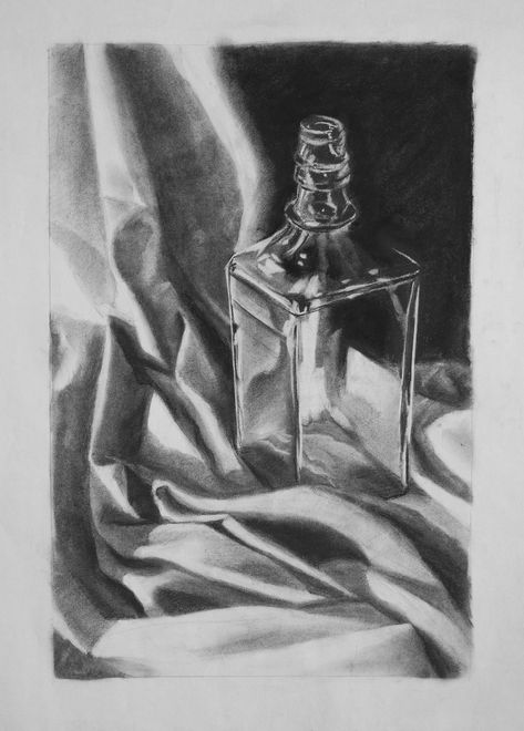 Still Life A Level Art, Charcoal Still Life Drawing, Still Life Practice, Graphite Still Life, Still Life Ink Drawing, Charcoal Still Life, Charcoal Pencil Drawings, Life Drawing Charcoal, Senior Year Art