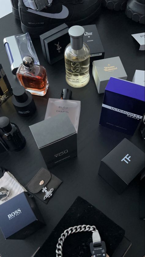 Perfume Collection Men, Man Parfum, Parfum Aesthetic, Cologne Collection, Mens Aesthetic, Boss The Scent, Mens Luxury Lifestyle, Best Perfume For Men, Best Fragrance For Men