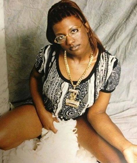 HEIRHER💋 on Instagram: "Gangsta Boo Memphis, TN “Sucka Free” Gangsta Boo helped mold the Memphis scene for Queens of hip hop to reign from. Memphis, TN has made a name for themselves through the years. The unique sound they brought forth to the game. During the golden era of hip hop in the 90s & 00s could never be duplicated. Gangsta Boo then earned the name as the “Queen of Memphis” holding the title as such with no one to object says a lot about her lyrical abilities which were recognized Gangsta Boo, Hip Hop Aesthetic, Throwback Pic, Coogi Sweater, Hip Hop Artwork, Rap Aesthetic, Black Celebrities, Female Rappers, Memphis Tn